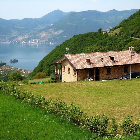 Cozy Chalet At Marone Lake Lombardy With Pool المظهر الخارجي الصورة