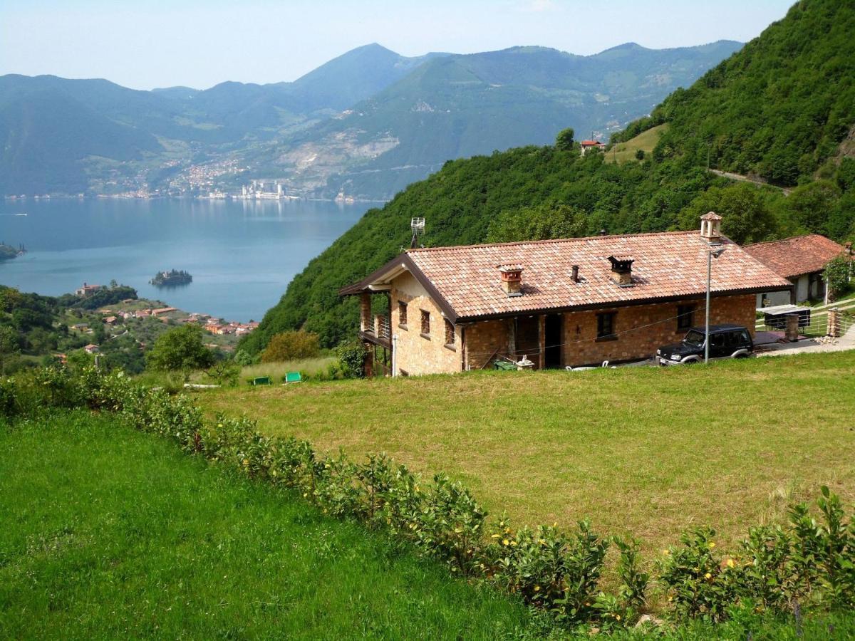 Cozy Chalet At Marone Lake Lombardy With Pool المظهر الخارجي الصورة