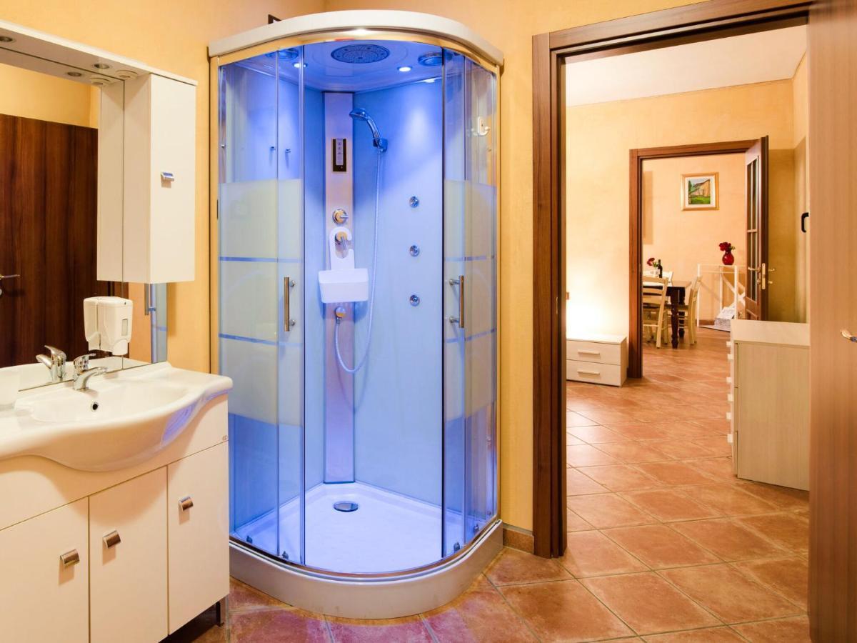 Cozy Chalet At Marone Lake Lombardy With Pool المظهر الخارجي الصورة