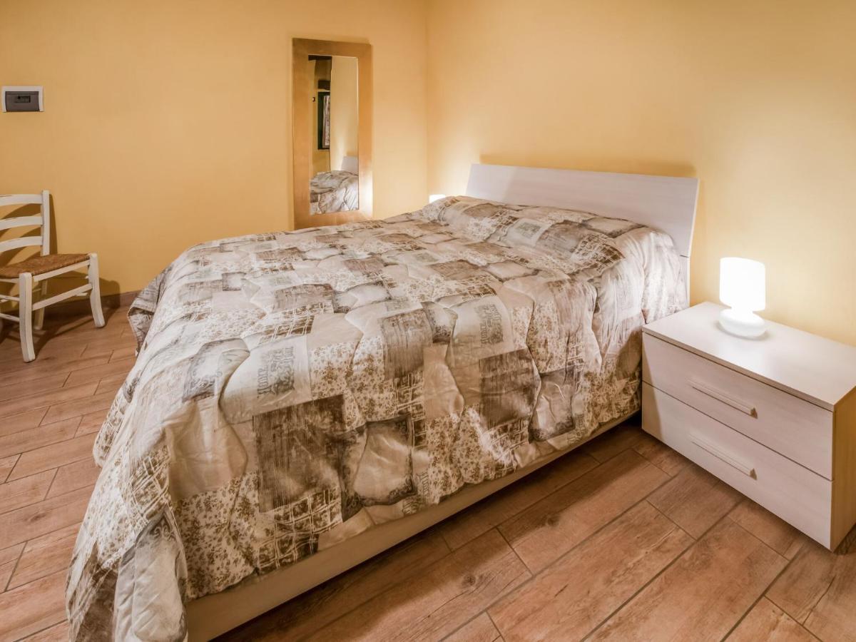Cozy Chalet At Marone Lake Lombardy With Pool المظهر الخارجي الصورة